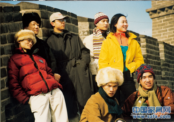 1999年,馬云與阿里巴巴創(chuàng)業(yè)團隊在長城。(高清圖集:馬云那些年) 1999年,馬云與阿里巴巴創(chuàng)業(yè)團隊在長城。(高清圖集:馬云那些年)